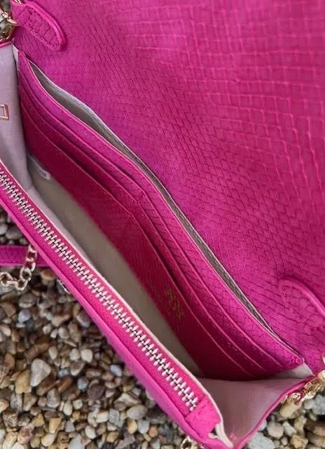 BRYN CLUTCH/CROSSBODY-FUSCHIA