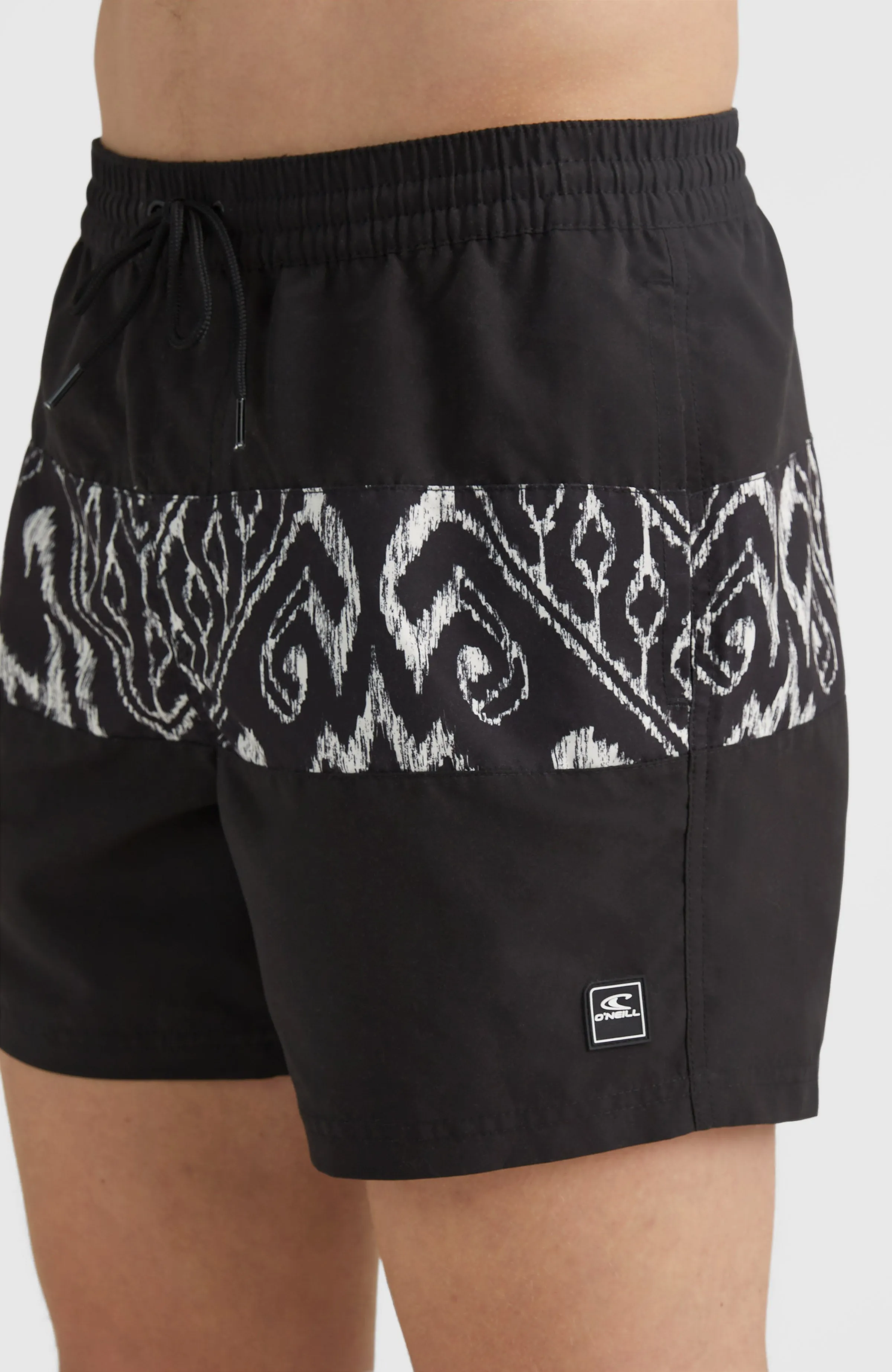 Cali Block 15'' Badehose | Black Magic Carpet