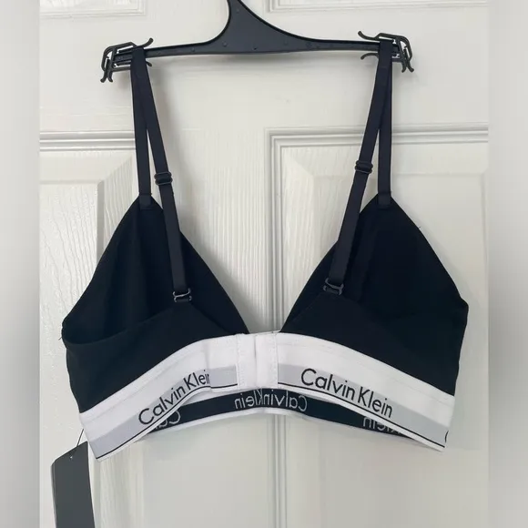 Calvin Klein triangle bralette (M)