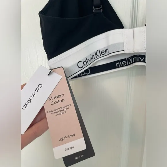 Calvin Klein triangle bralette (M)