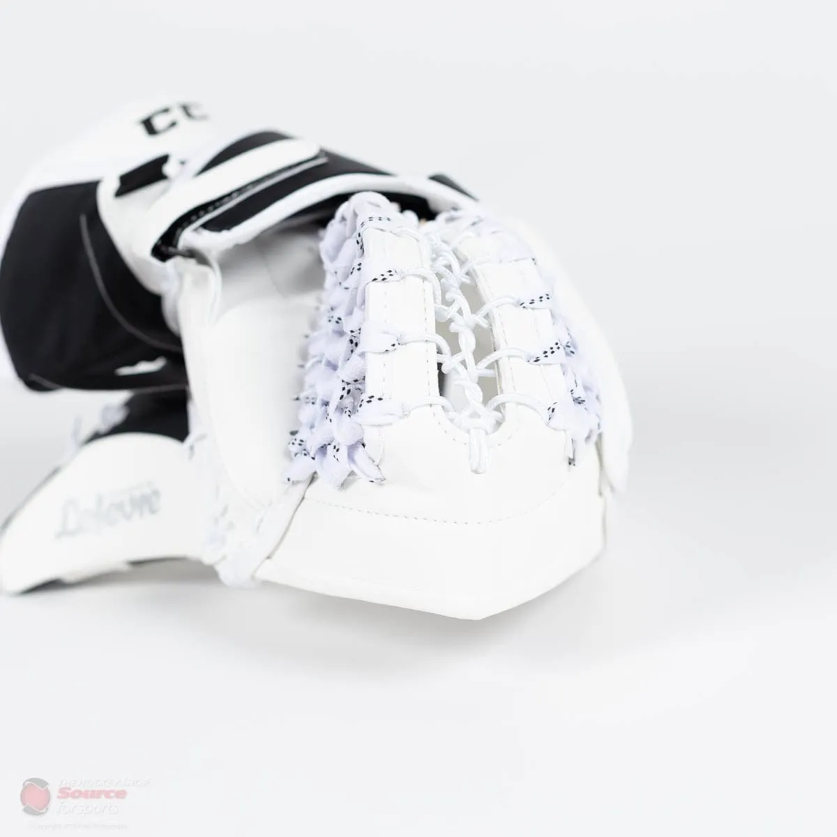 CCM Premier P2.5 Junior Goalie Catcher - Source Exclusive