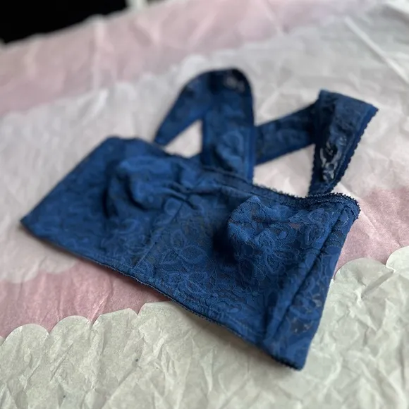 EUC Wonderbra 34A blue lace wireless convertible strapless halter crossback bra