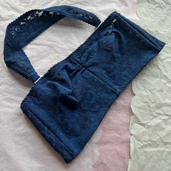 EUC Wonderbra 34A blue lace wireless convertible strapless halter crossback bra