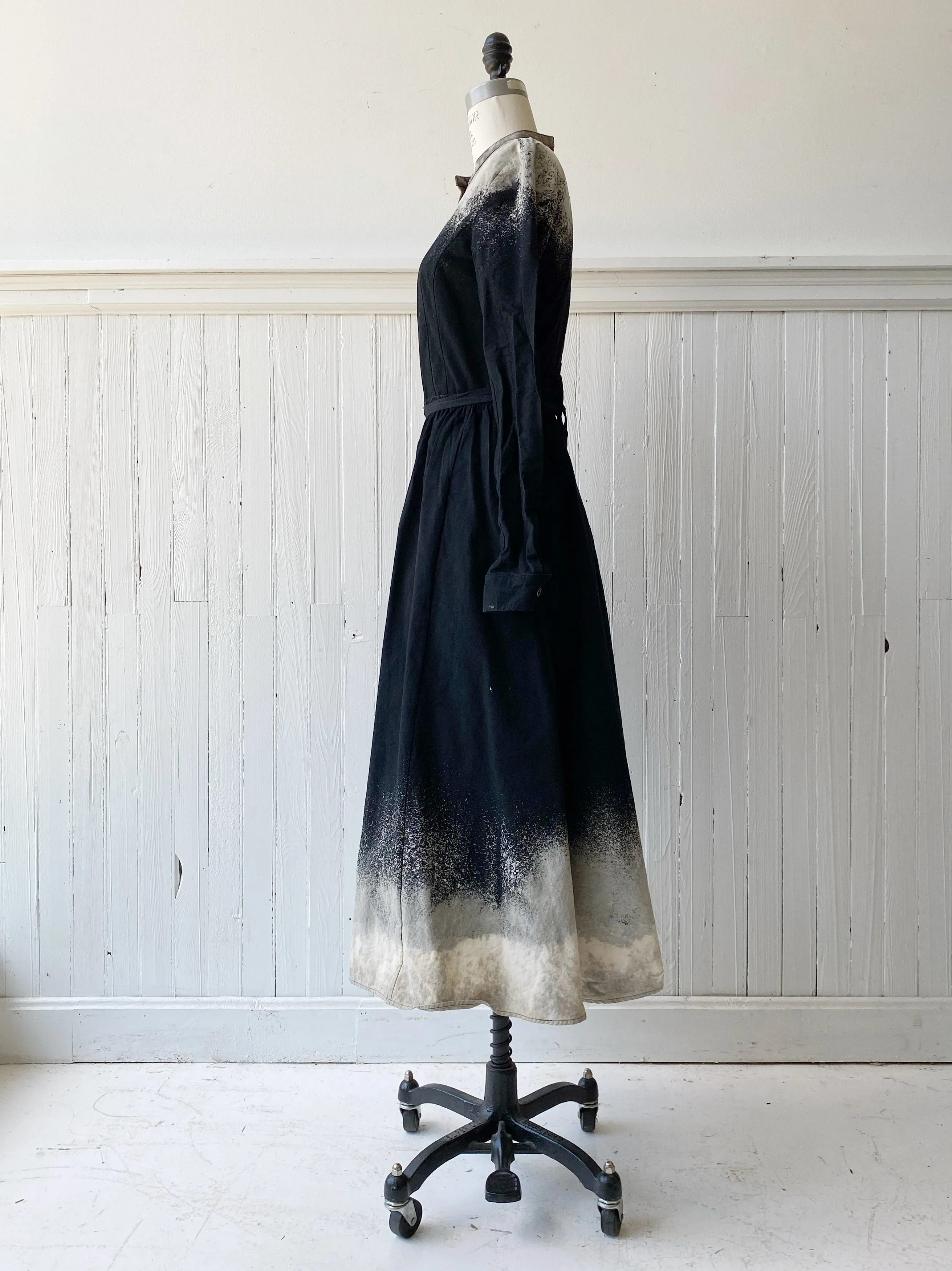 galaxy bleach worker dress in black
