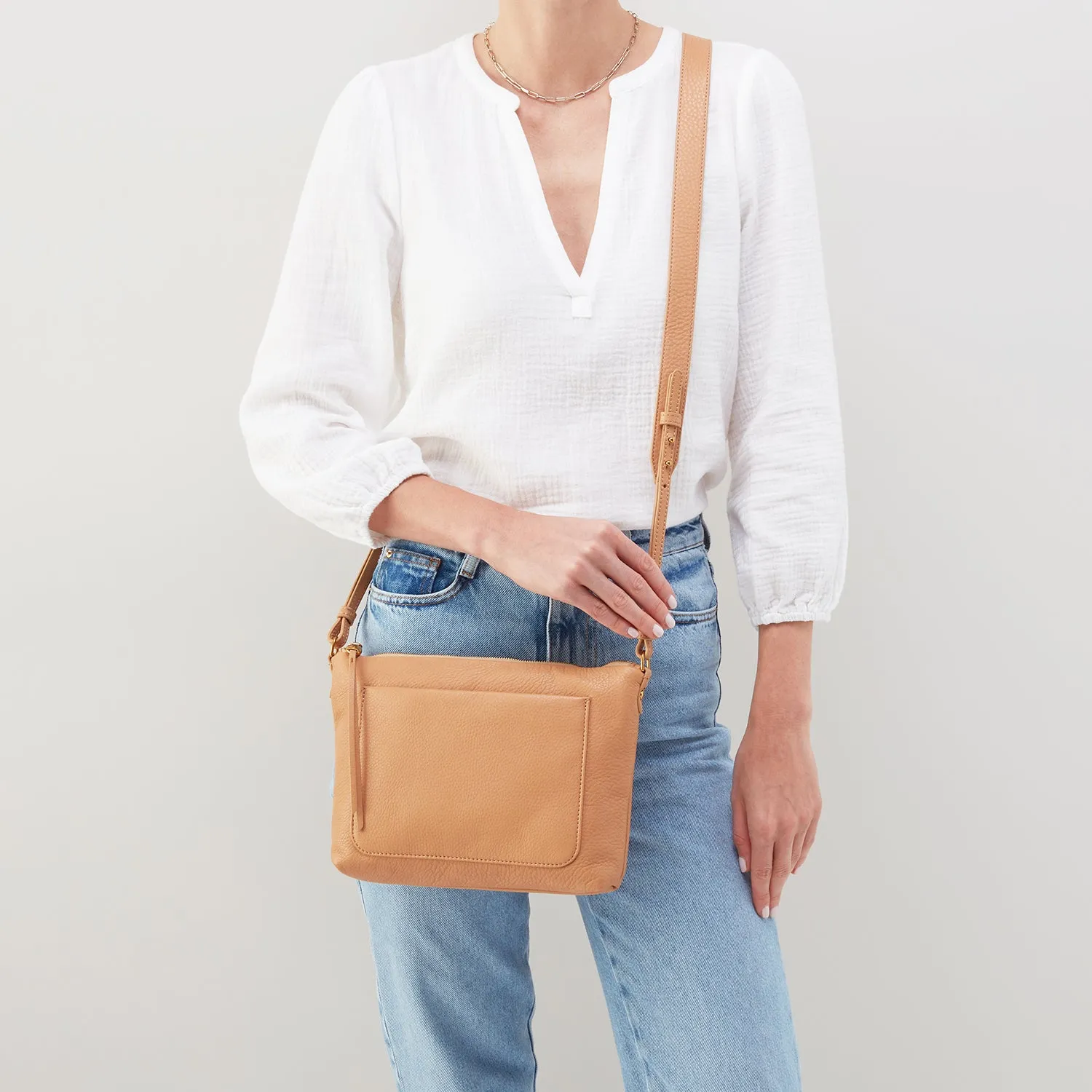 Hobo Tripp Medium Crossbody Sandstorm Pebbled Leather