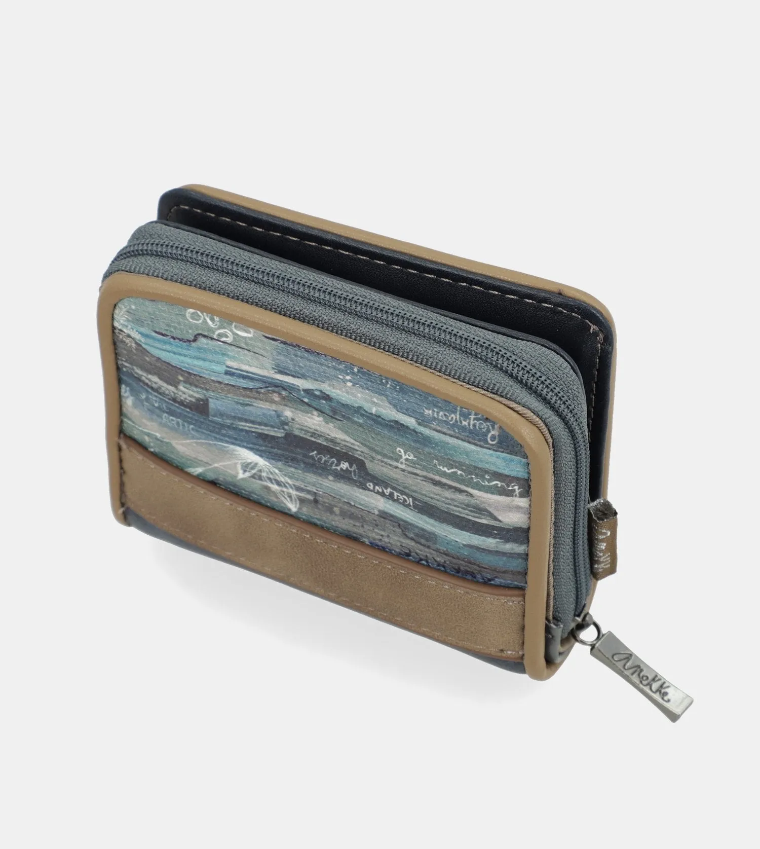Iceland small wallet