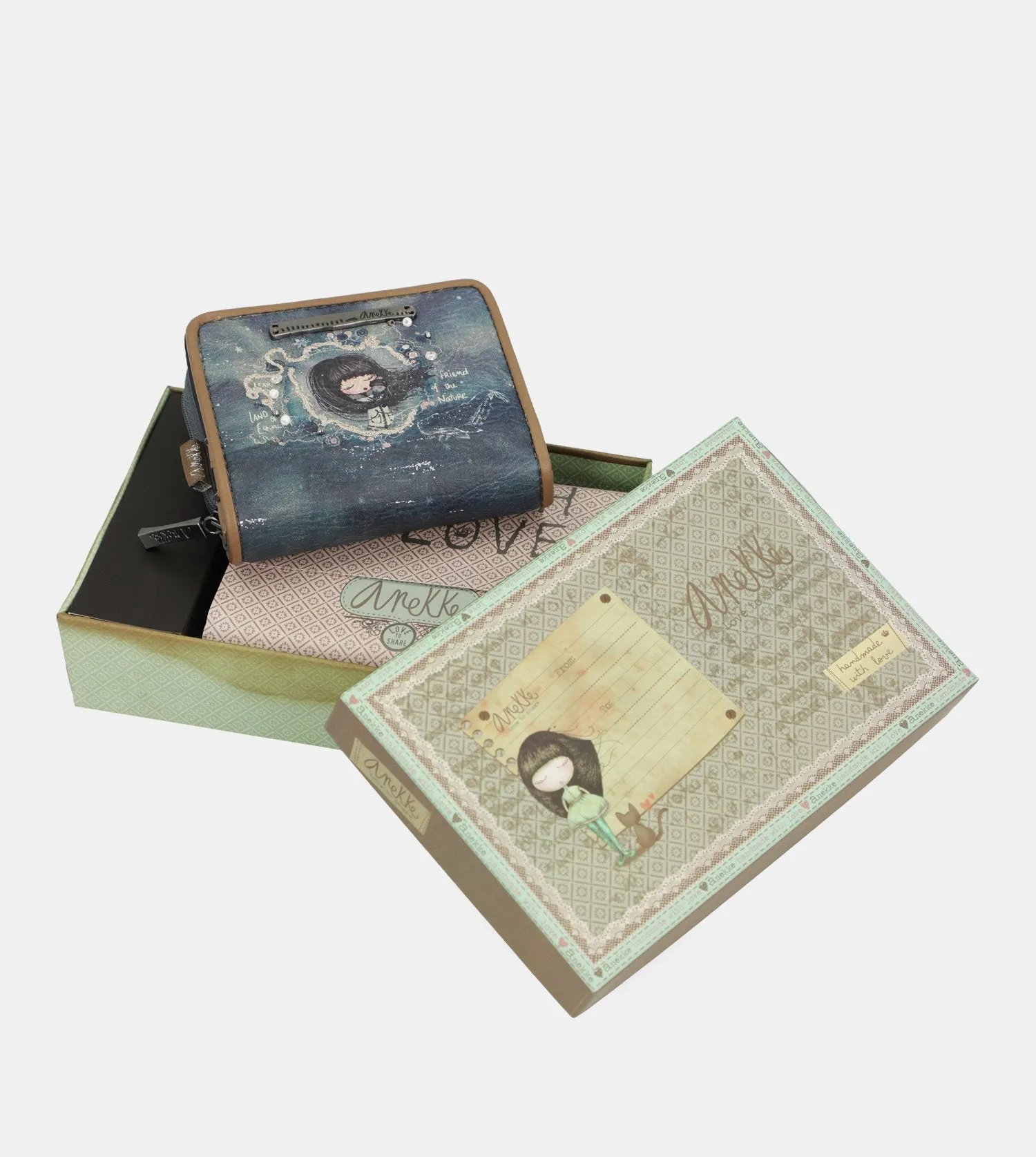 Iceland small wallet
