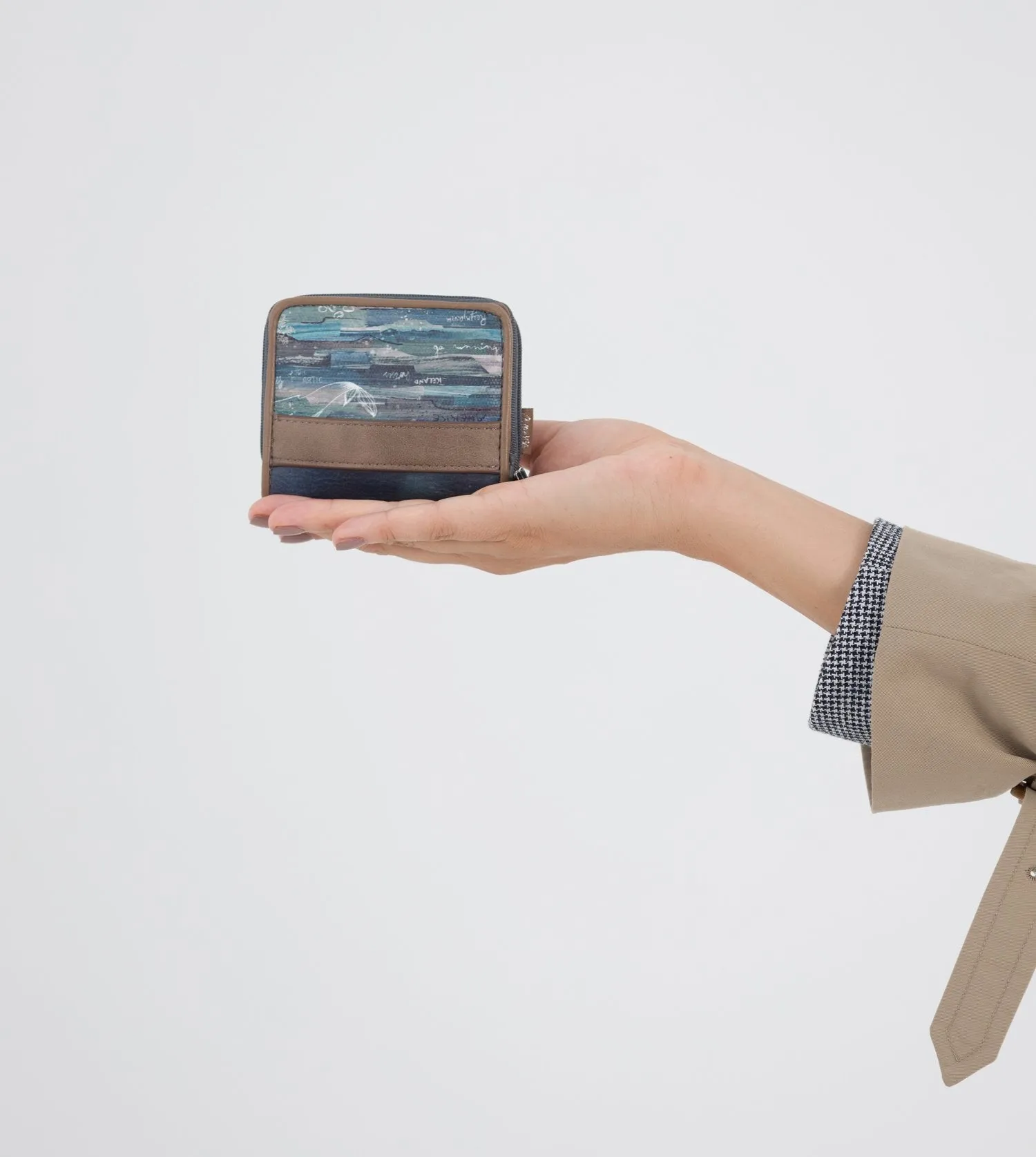 Iceland small wallet