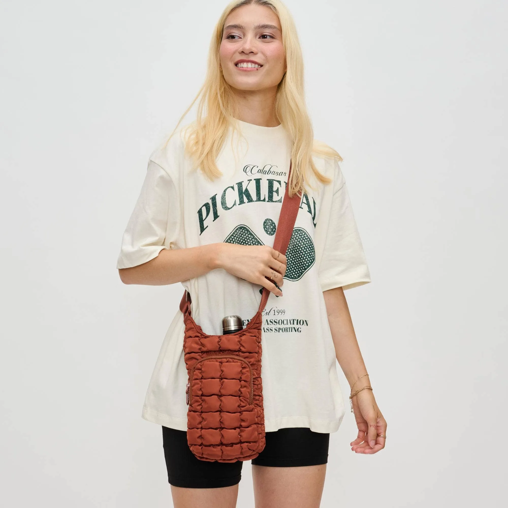 let it flow - quilted puffer water bottle crossbody bag