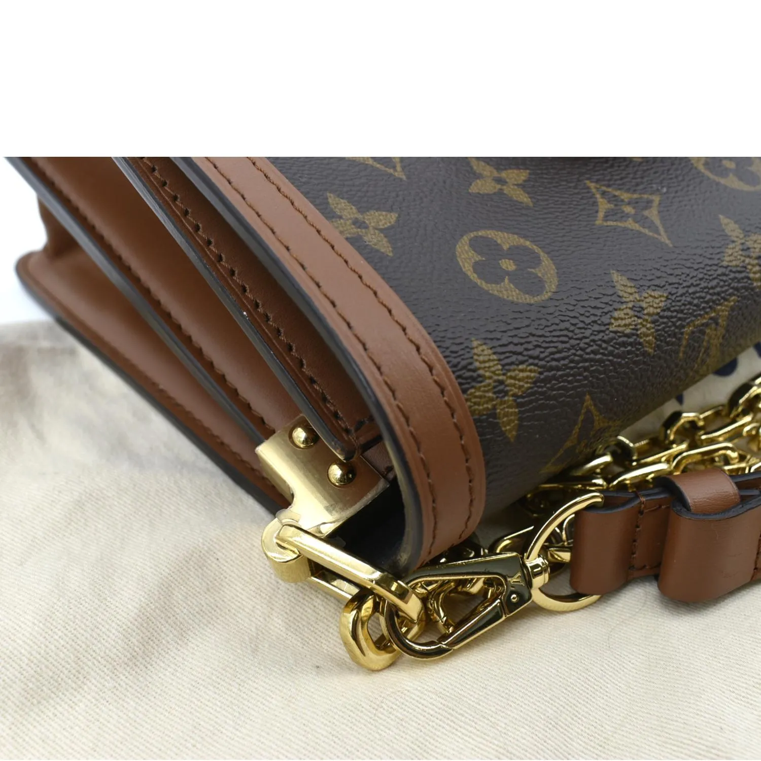 LOUIS VUITTON Dauphine MM Monogram Reverse Canvas Shoulder Bag Brown