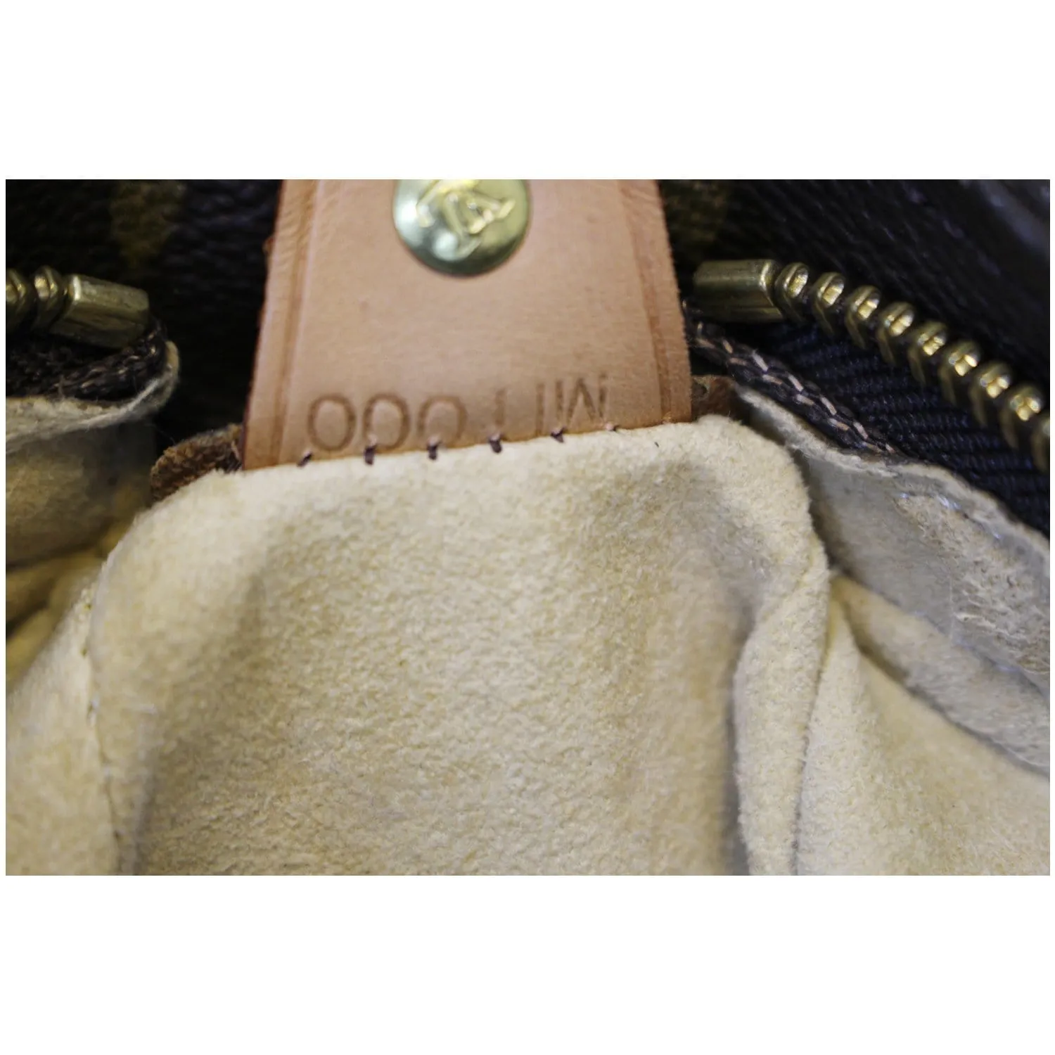 LOUIS VUITTON Monogram Canvas Looping GM Brown Shoulder Bag