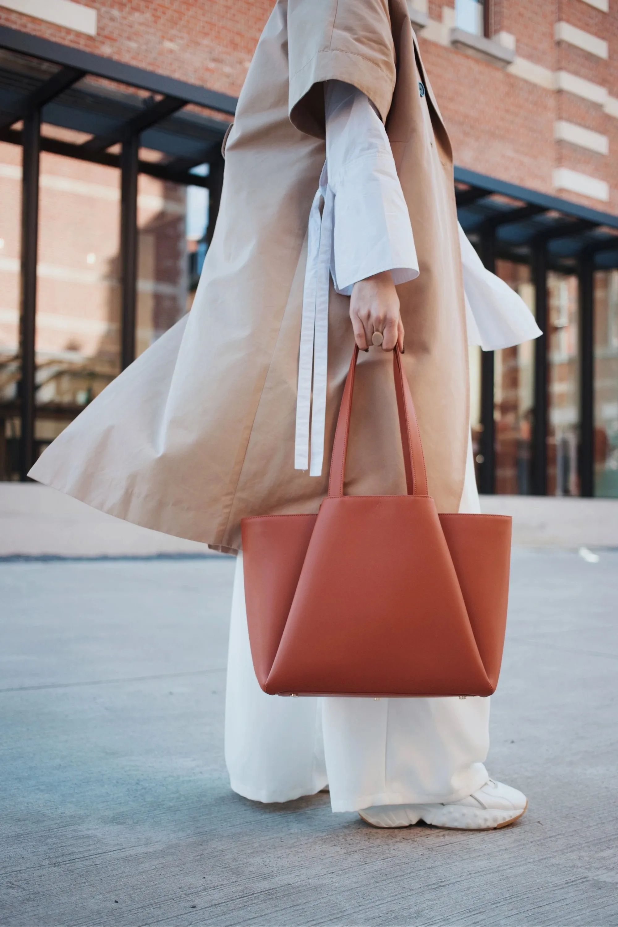Midi Pyramid Terracotta Bag