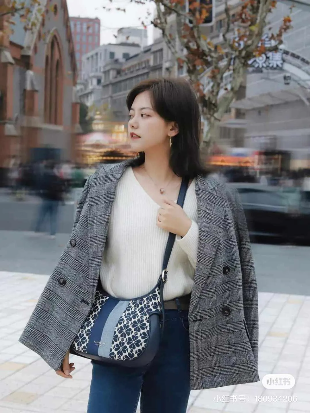 Quality sling bag for women
