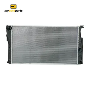 Radiator 38.5 / 38.5 mm 600 x 338 x 32 mm 8 mm Fin Aftermarket Suits BMW 3 Series F30 2015 to 2019