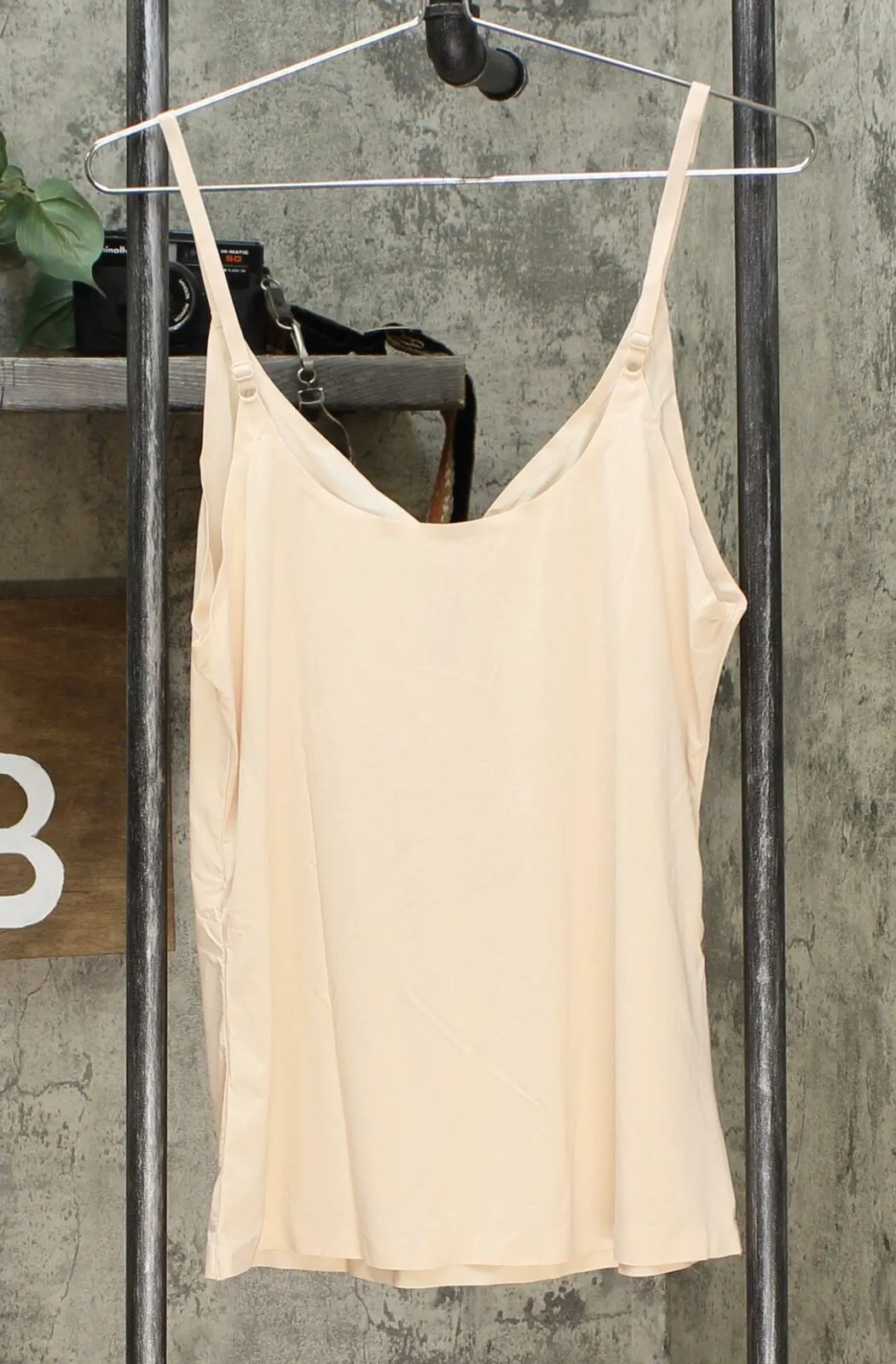 Rhonda Shear Women's Plus Size Lightweight Everyday V-Neck Camisole