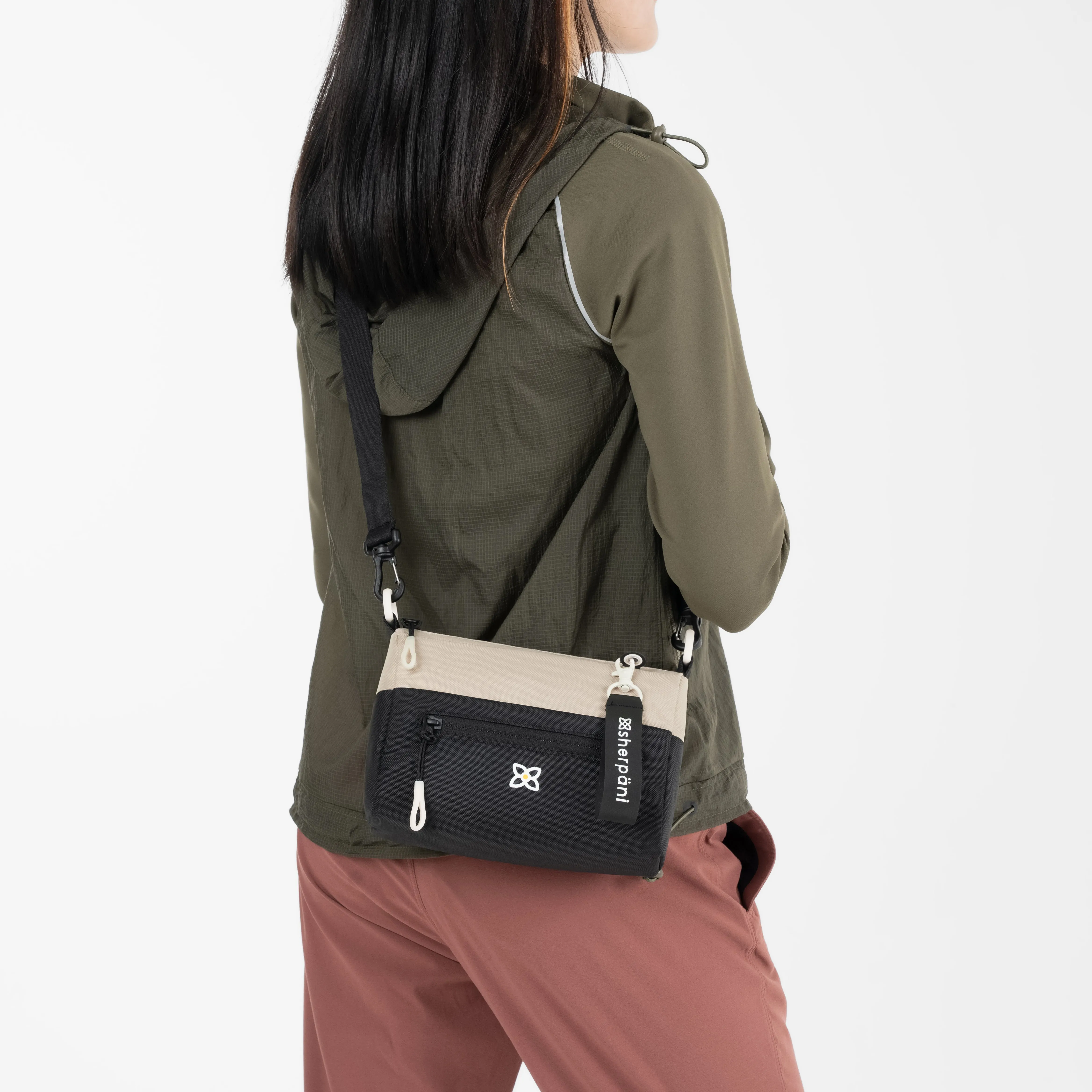 Sherpani Skye Crossbody Handbag con leche