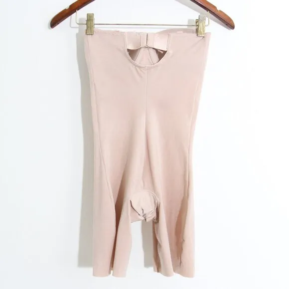 Spanx Suit Your Fancy Shaping Strapless Cupped Mid-Thigh Bodysuit ChampagneBeige