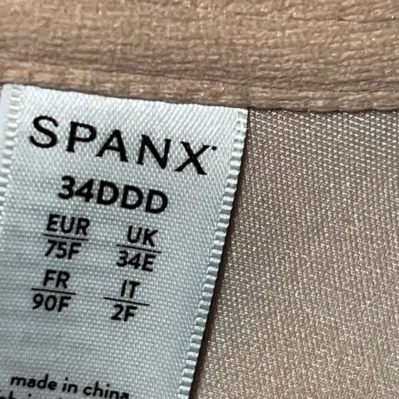 SPANX Up For Anything Strapless Bra