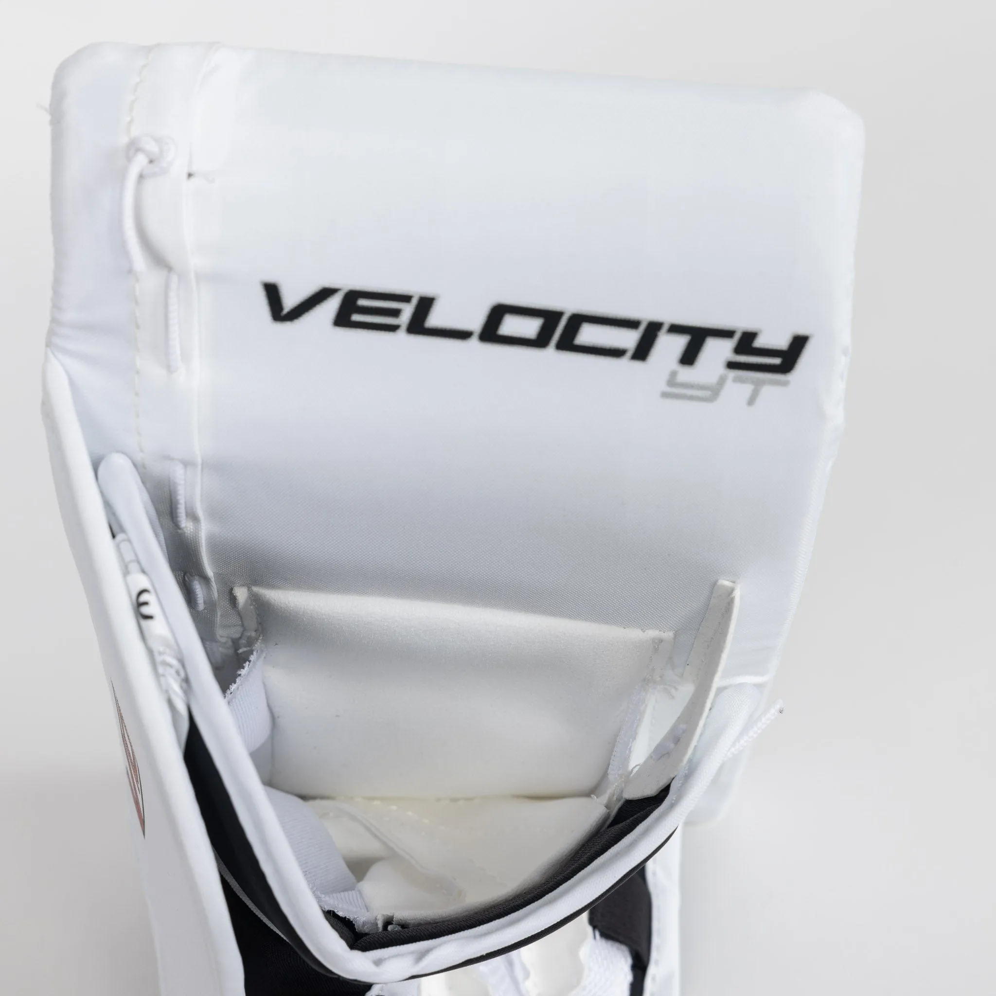 Vaughn Velocity V10 Youth Goalie Blocker