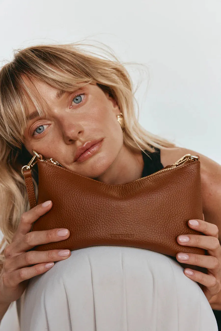 Vestirsi Ashley Tan Leather Crossbody Bag
