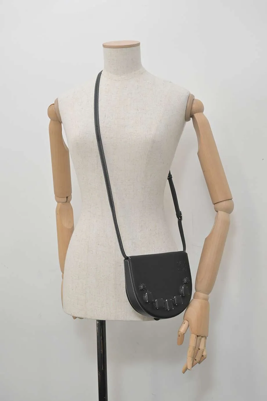 [WB7192] Loewe | Cross-Body Bag