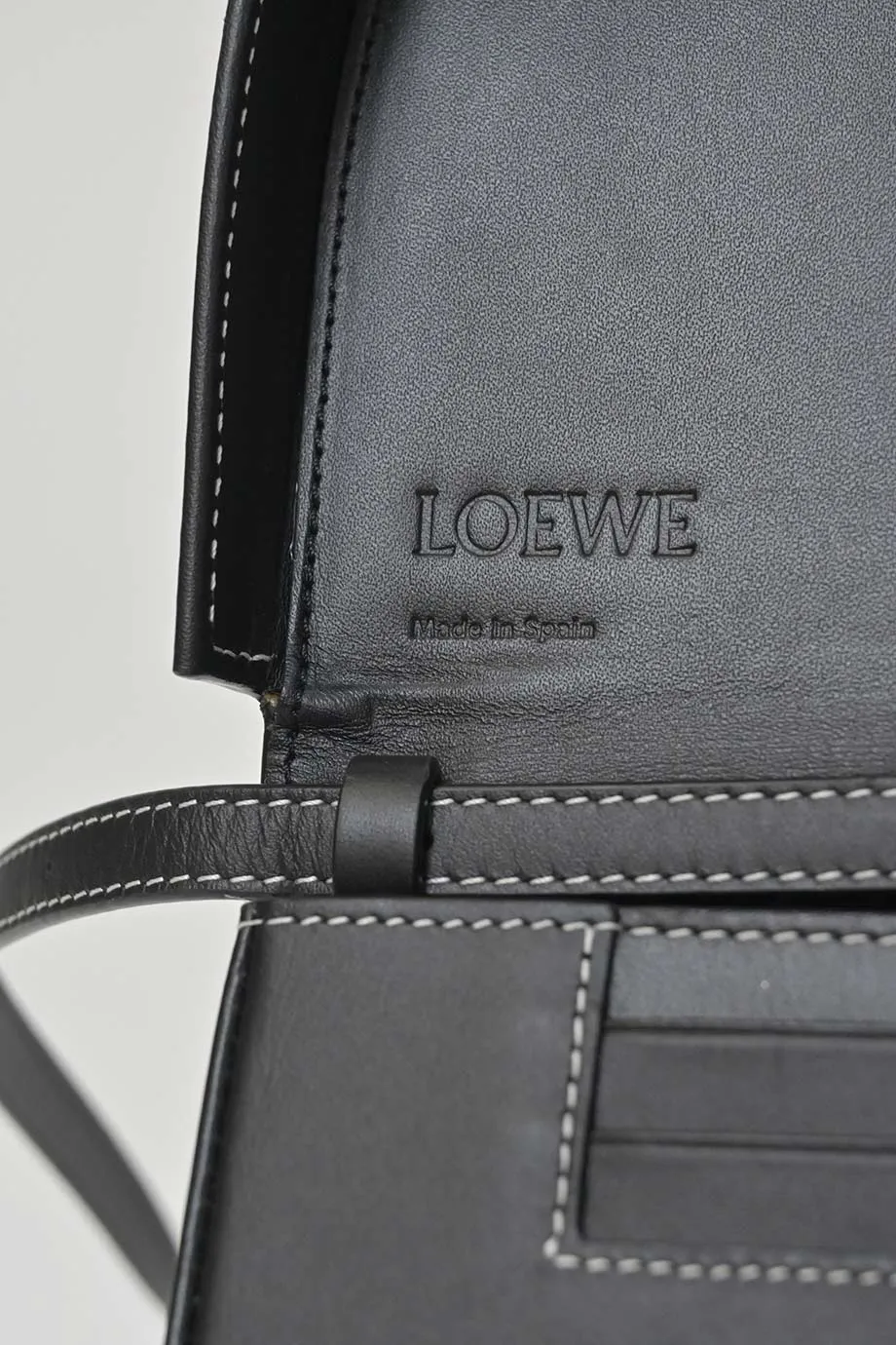 [WB7192] Loewe | Cross-Body Bag